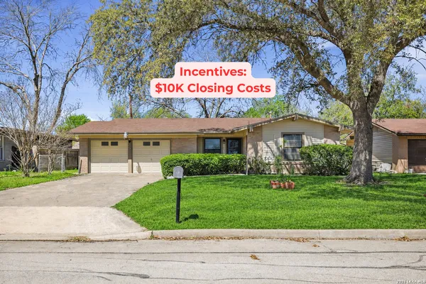 $270,000 | 425 East Wright Boulevard, Universal City, TX 78148