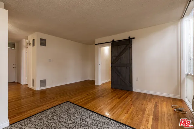 $3,200 | 11133 Rose Avenue, Unit 15, Los Angeles, CA 90034