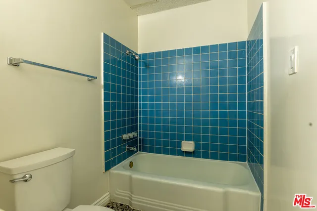 $3,200 | 11133 Rose Avenue, Unit 15, Los Angeles, CA 90034