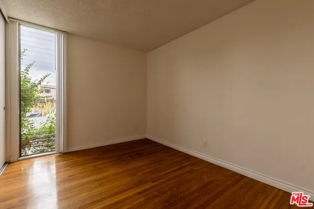 $3,200 | 11133 Rose Avenue, Unit 15, Los Angeles, CA 90034