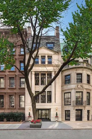 $17,900,000 | 10 East 64th Street | Lenox Hill