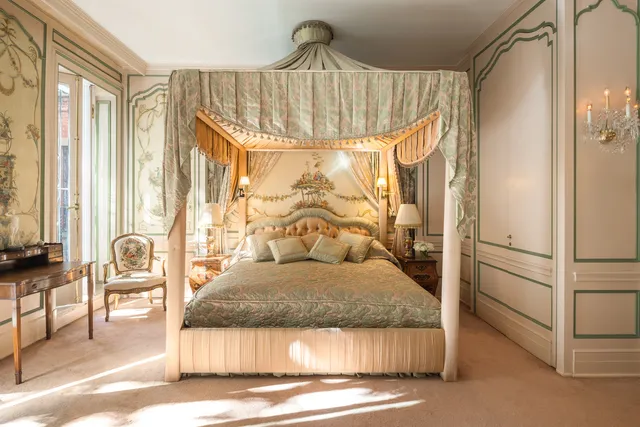 $17,900,000 | 10 East 64th Street | Lenox Hill