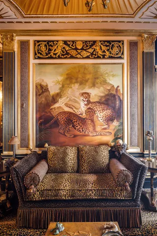 $17,900,000 | 10 East 64th Street | Lenox Hill