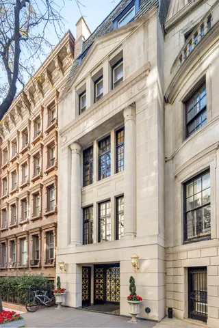 $17,900,000 | 10 East 64th Street | Lenox Hill