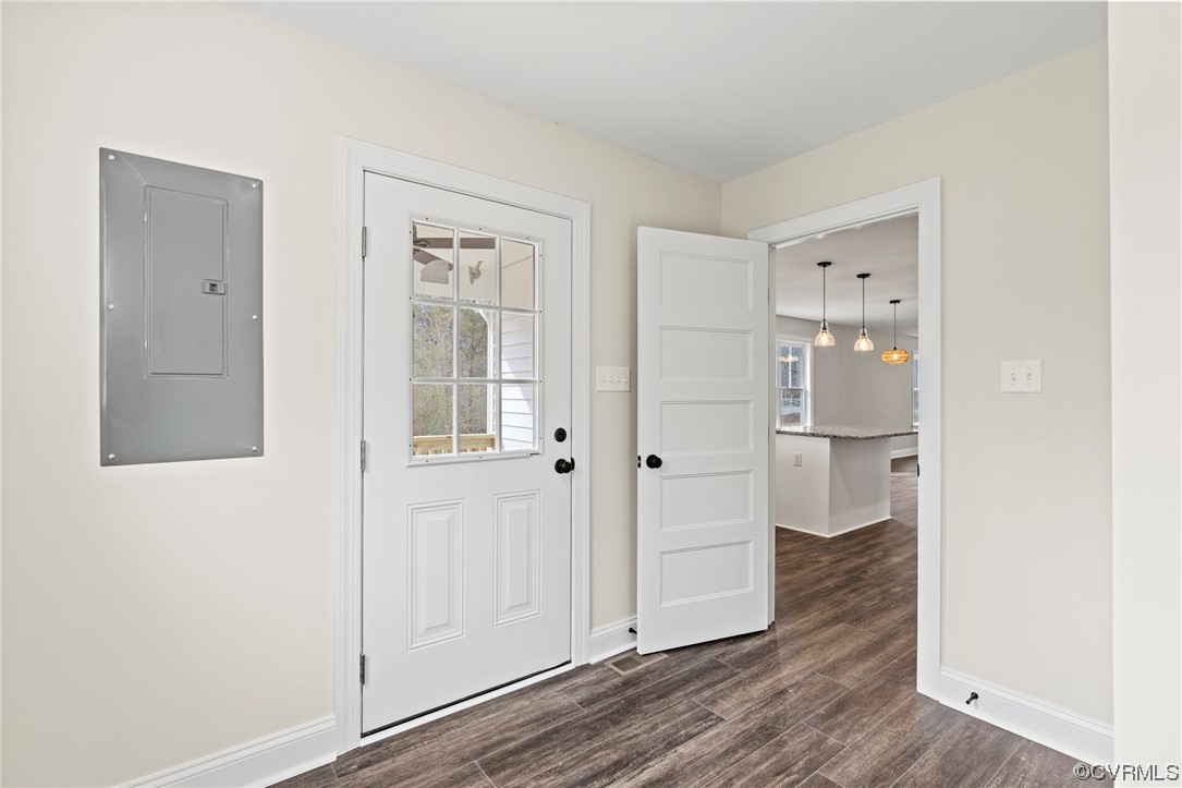 1548 Cartersville Road Goochland, VA 23063 - Photo 16 of 33 a view of a hallway with wooden floor