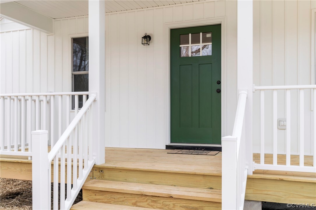 1548 Cartersville Road Goochland, VA 23063 - Photo 3 of 33 a view of a front door of a house