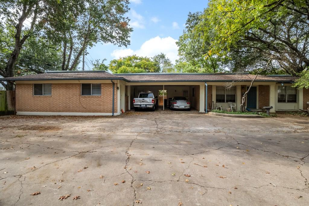 front view of house with a yard
