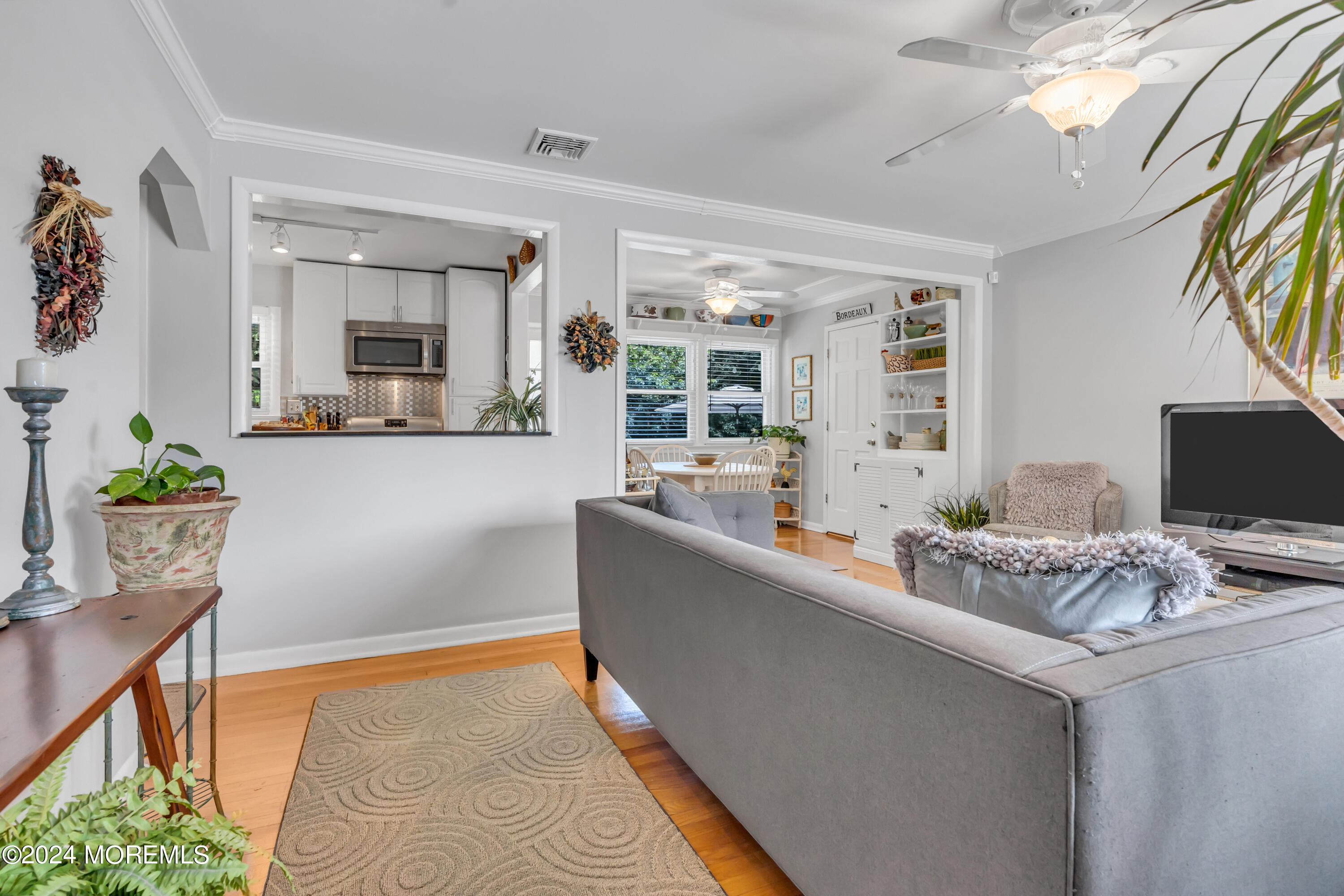 591 Wayside Road Neptune Township, NJ 07753 - Photo 17 of 51 012_dsc02649