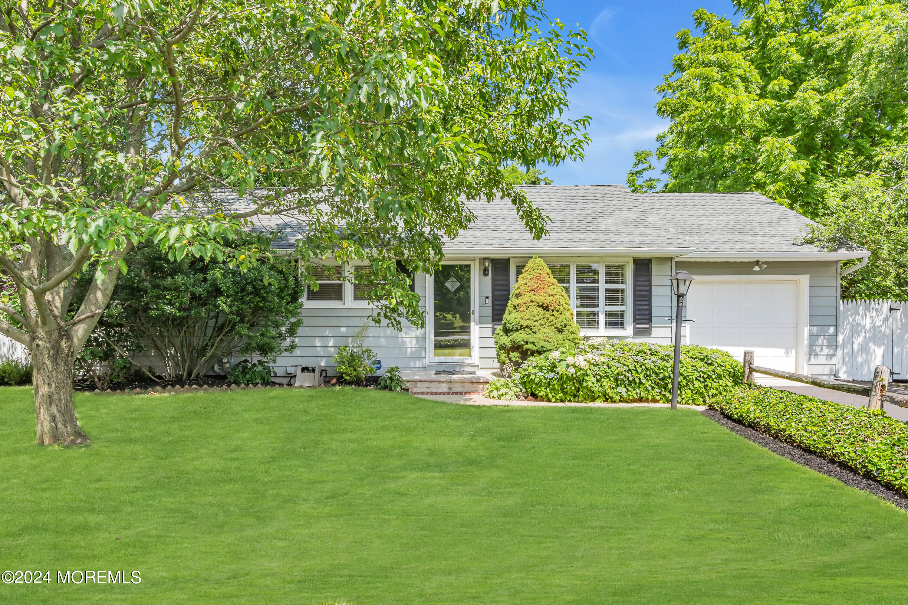 591 Wayside Road Neptune Township, NJ 07753 - Photo 2 of 51 001_dsc02749-1b