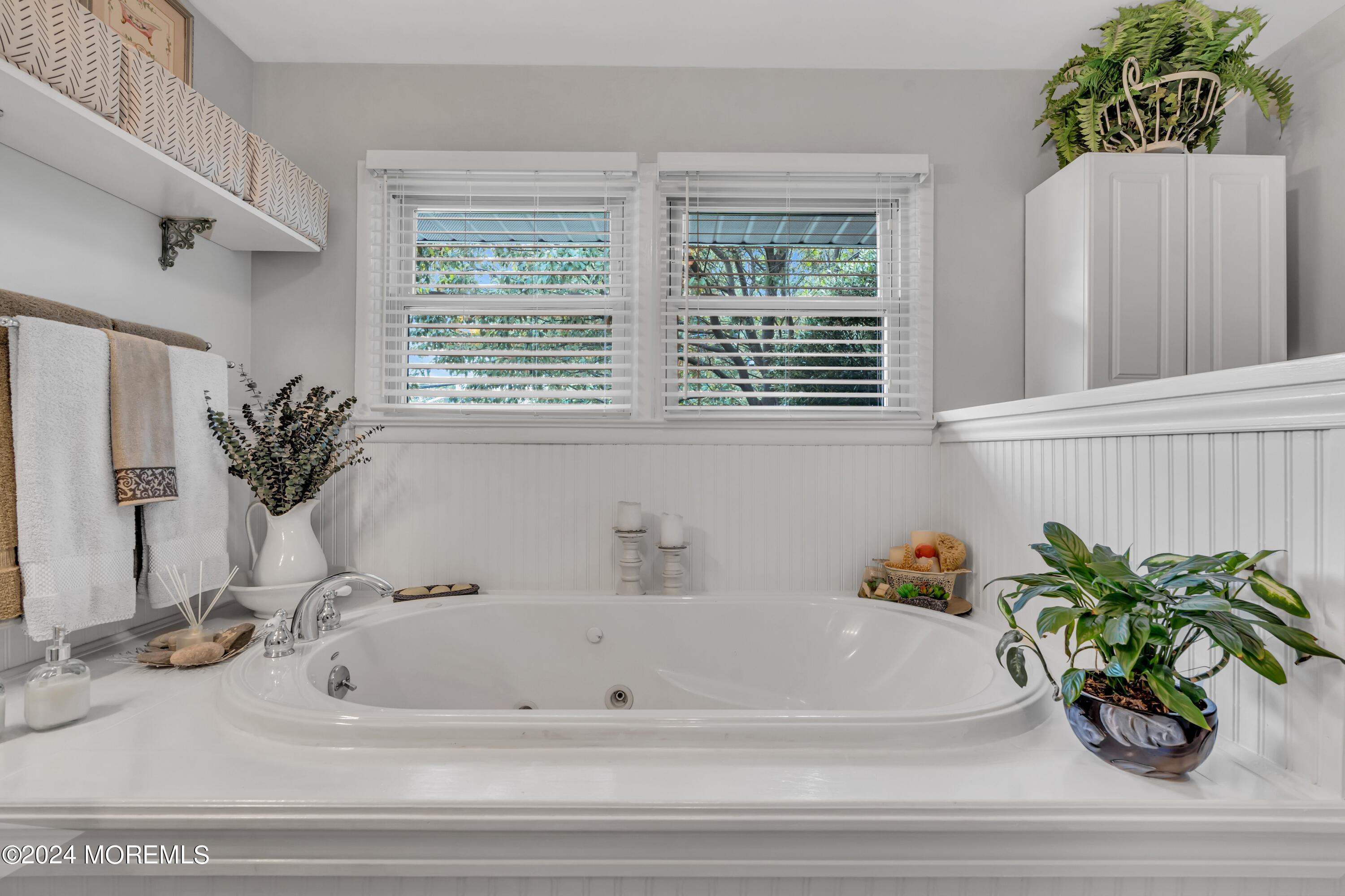 591 Wayside Road Neptune Township, NJ 07753 - Photo 31 of 51 033_dsc02579