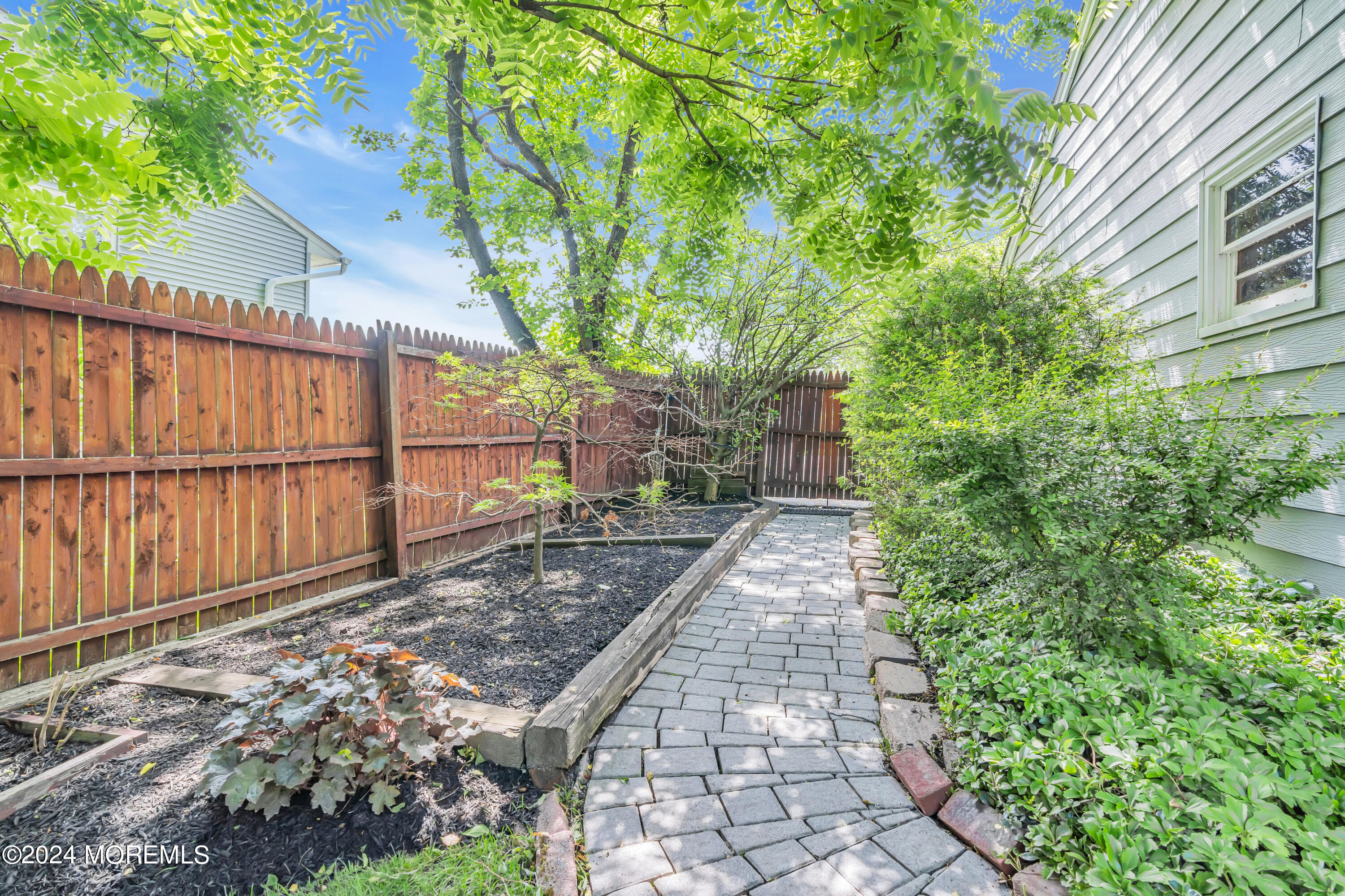 591 Wayside Road Neptune Township, NJ 07753 - Photo 51 of 51 037_dsc02699