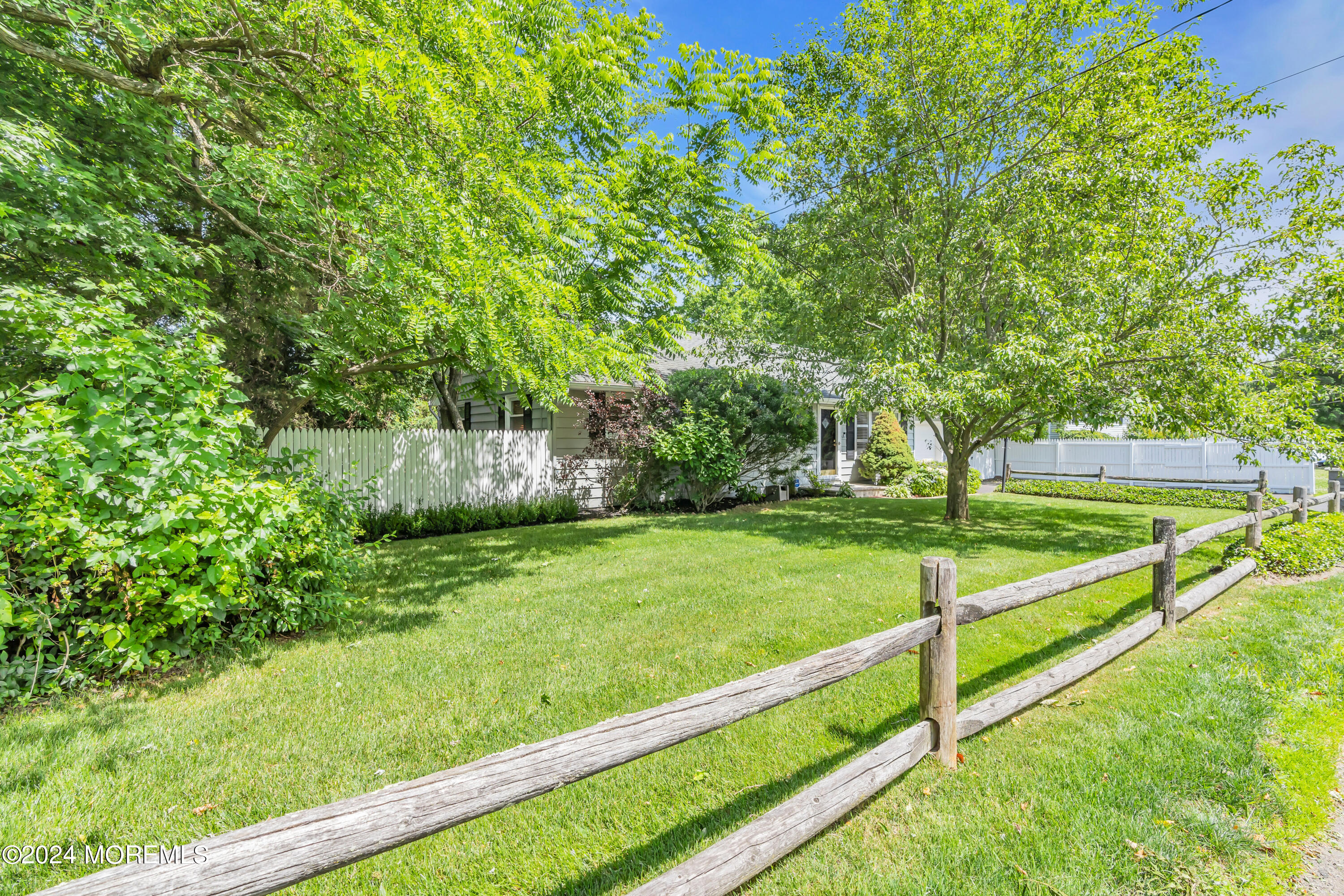 591 Wayside Road Neptune Township, NJ 07753 - Photo 8 of 51 051_dsc02759