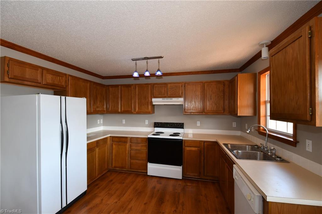 363 Central Oaks Road Clemmons, NC 27012 - Photo 4 of 15 Gallery Image 4