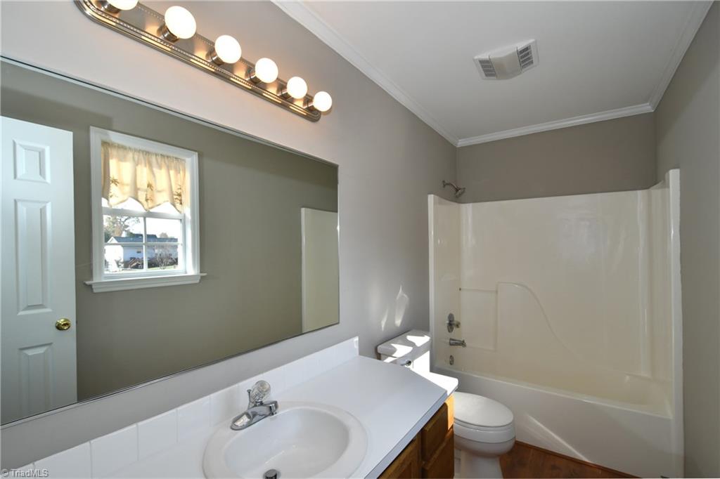 363 Central Oaks Road Clemmons, NC 27012 - Photo 7 of 15 Gallery Image 7