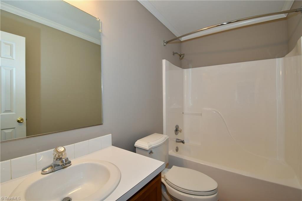 363 Central Oaks Road Clemmons, NC 27012 - Photo 8 of 15 Gallery Image 8
