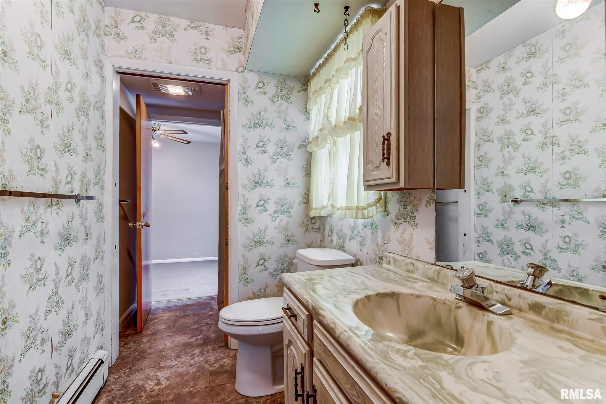 922 West Governor Street Springfield, IL 62704 - Photo 25 of 33