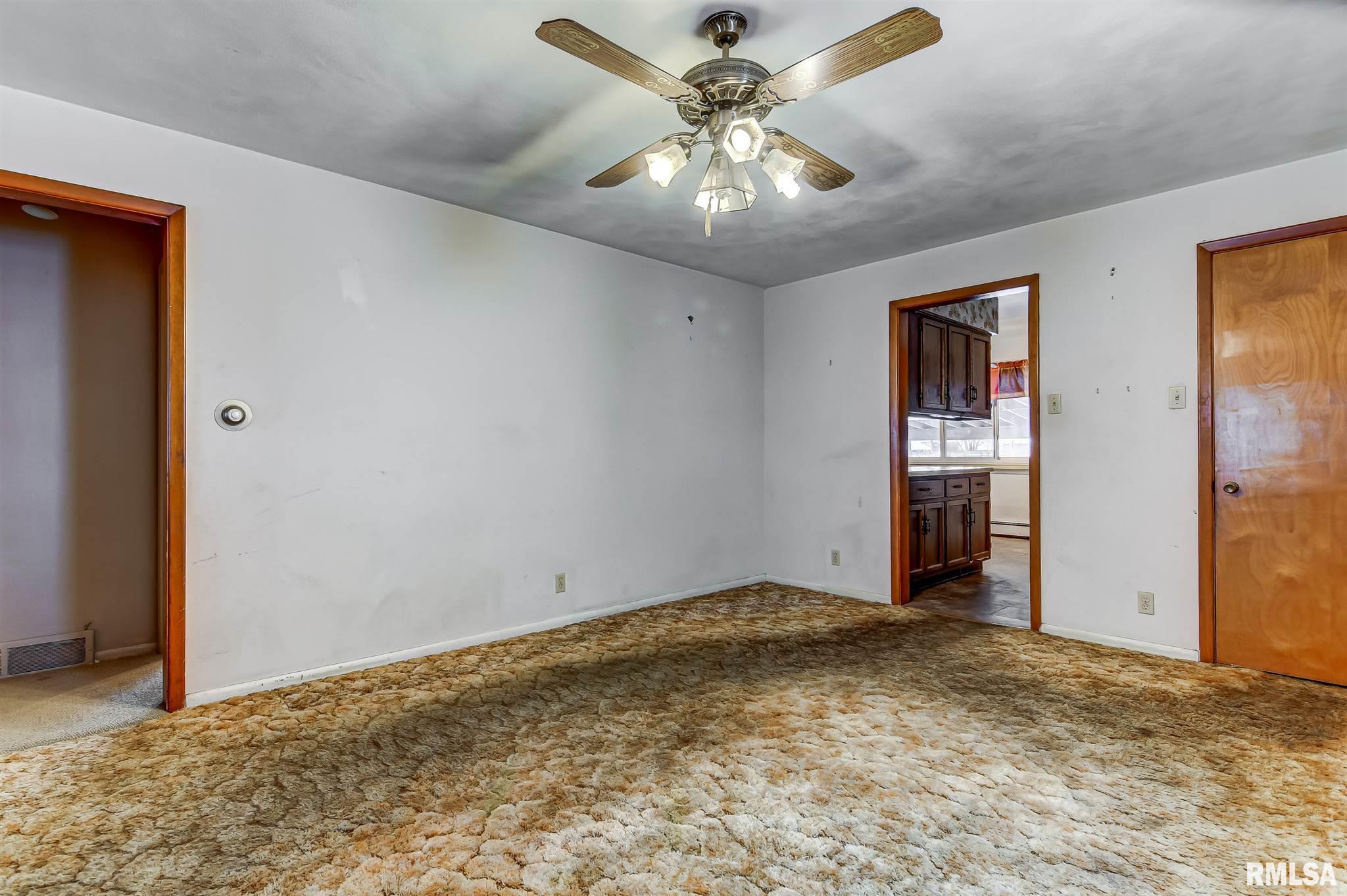 922 West Governor Street Springfield, IL 62704 - Photo 7 of 33