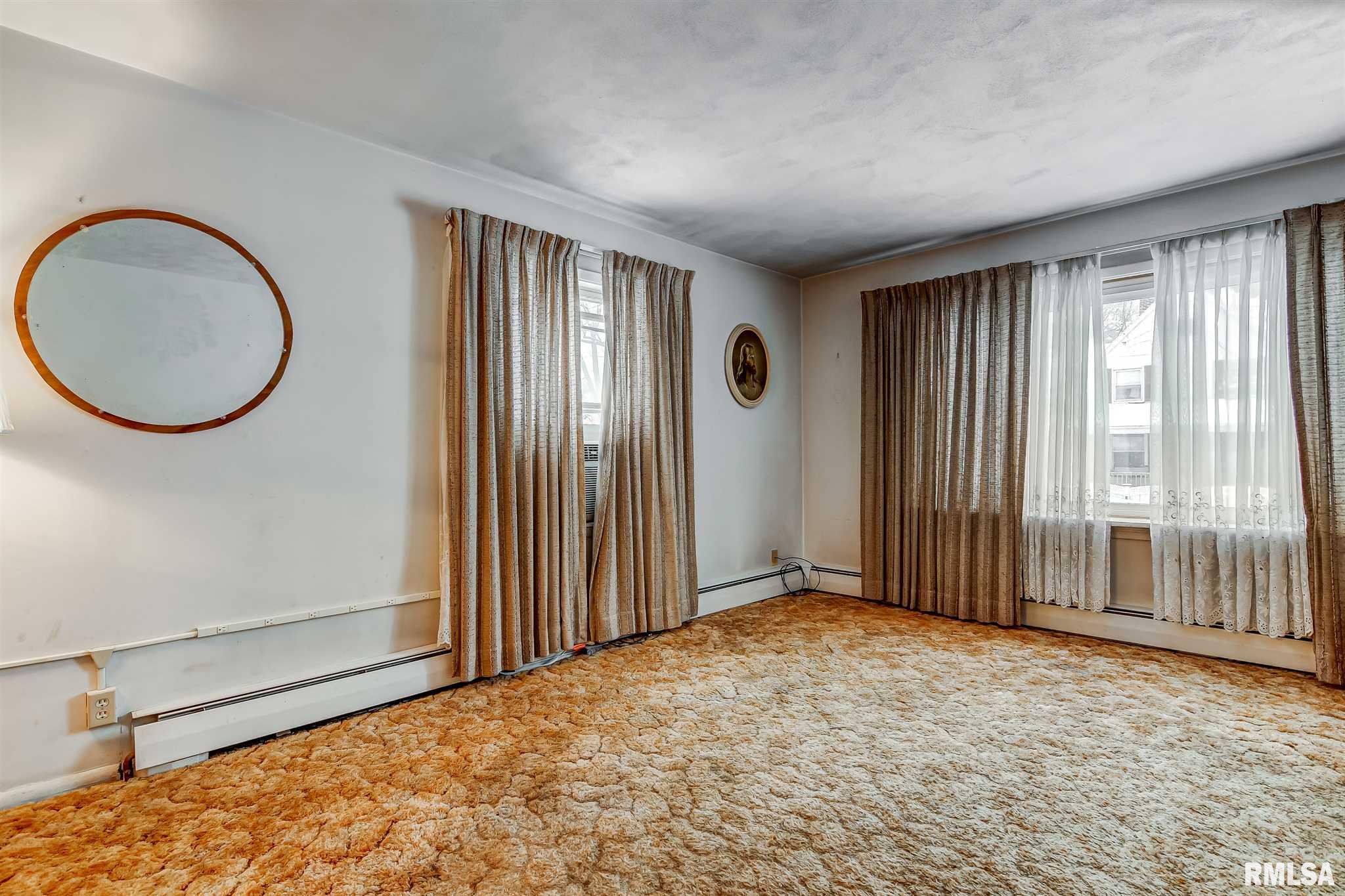 922 West Governor Street Springfield, IL 62704 - Photo 8 of 33