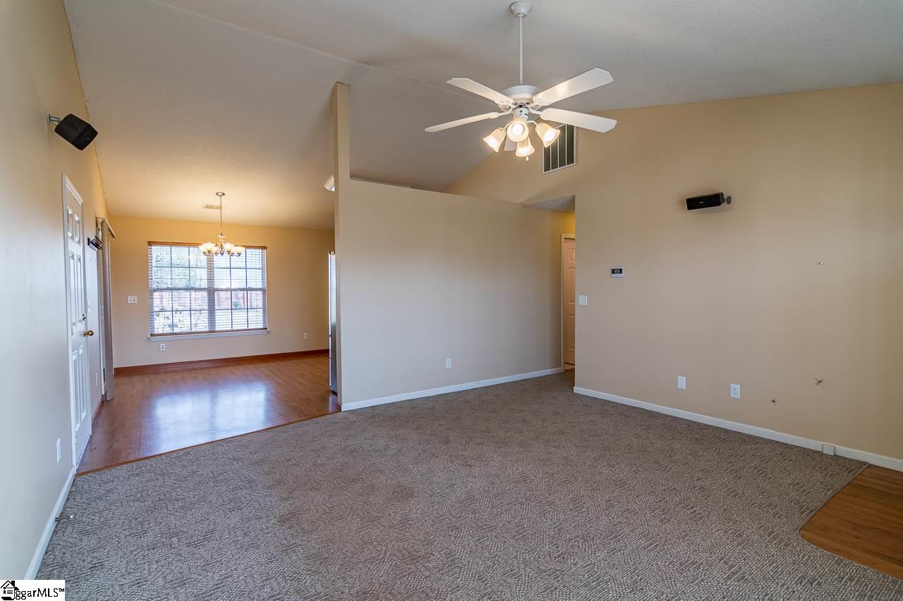 342 Dobson Road Duncan, SC 29334 - Photo 3 of 25 Gallery Image 3