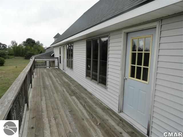 11105 North Loomis Road Clare, MI 48617 - Photo 6 of 24 1768756-5.JPG