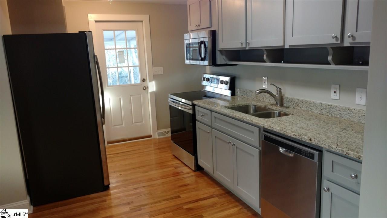 111 East Decatur Street Greenville, SC 29617 - Photo 5 of 13 Gallery Image 5