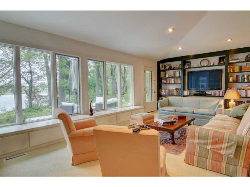 47 Pojac Point Road North Kingstown, RI 02852 - Photo 7 of 19 Den/Family/Great Room.