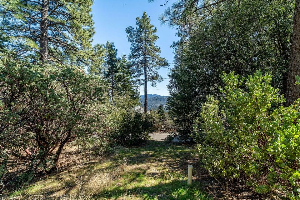 0 Deer Foot Lane Idyllwild, CA 92549 - Photo 7 of 13 a backyard of a building