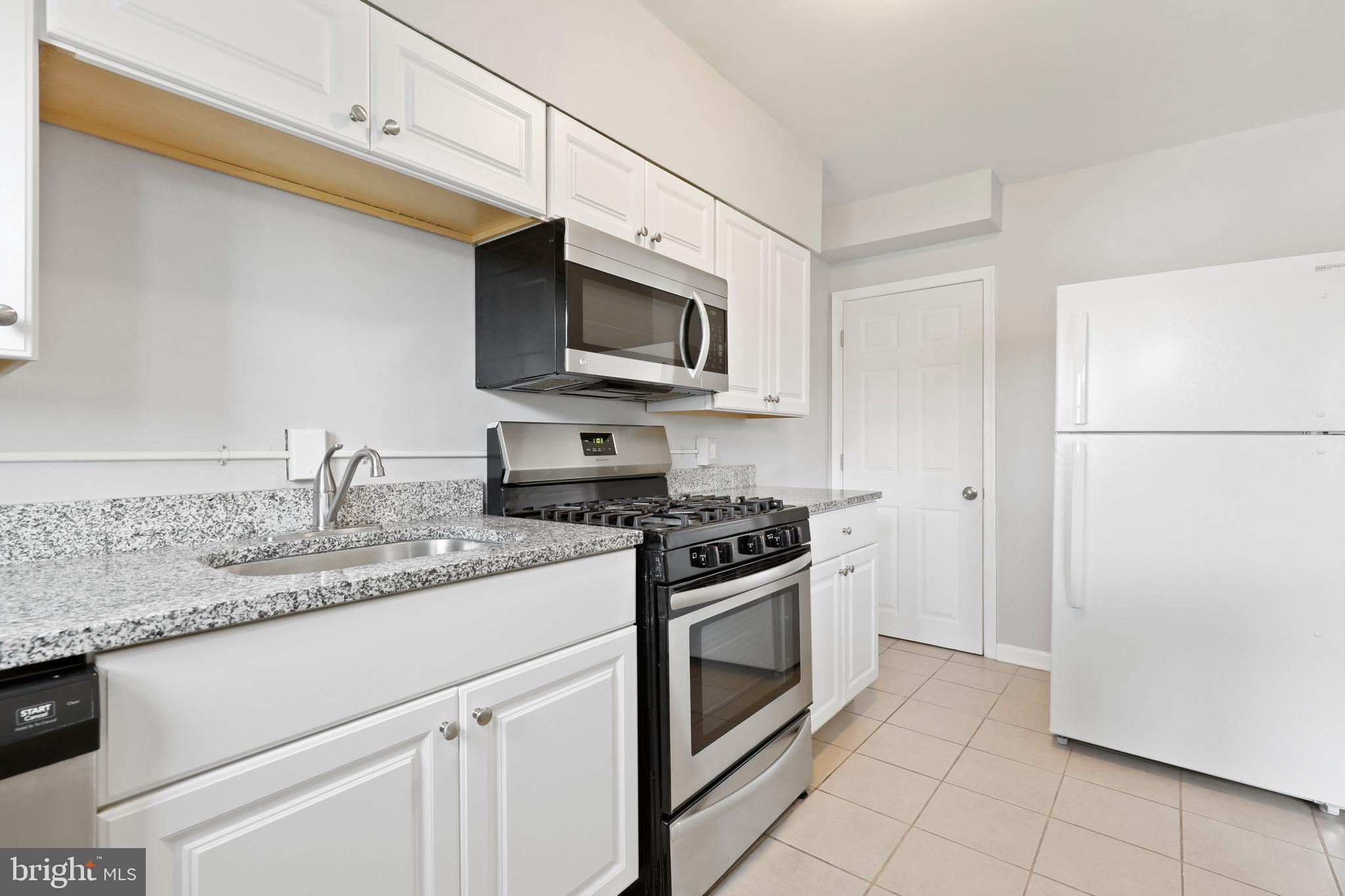 8008 Charlesmont Road Baltimore, MD 21222 - Photo 13 of 37
