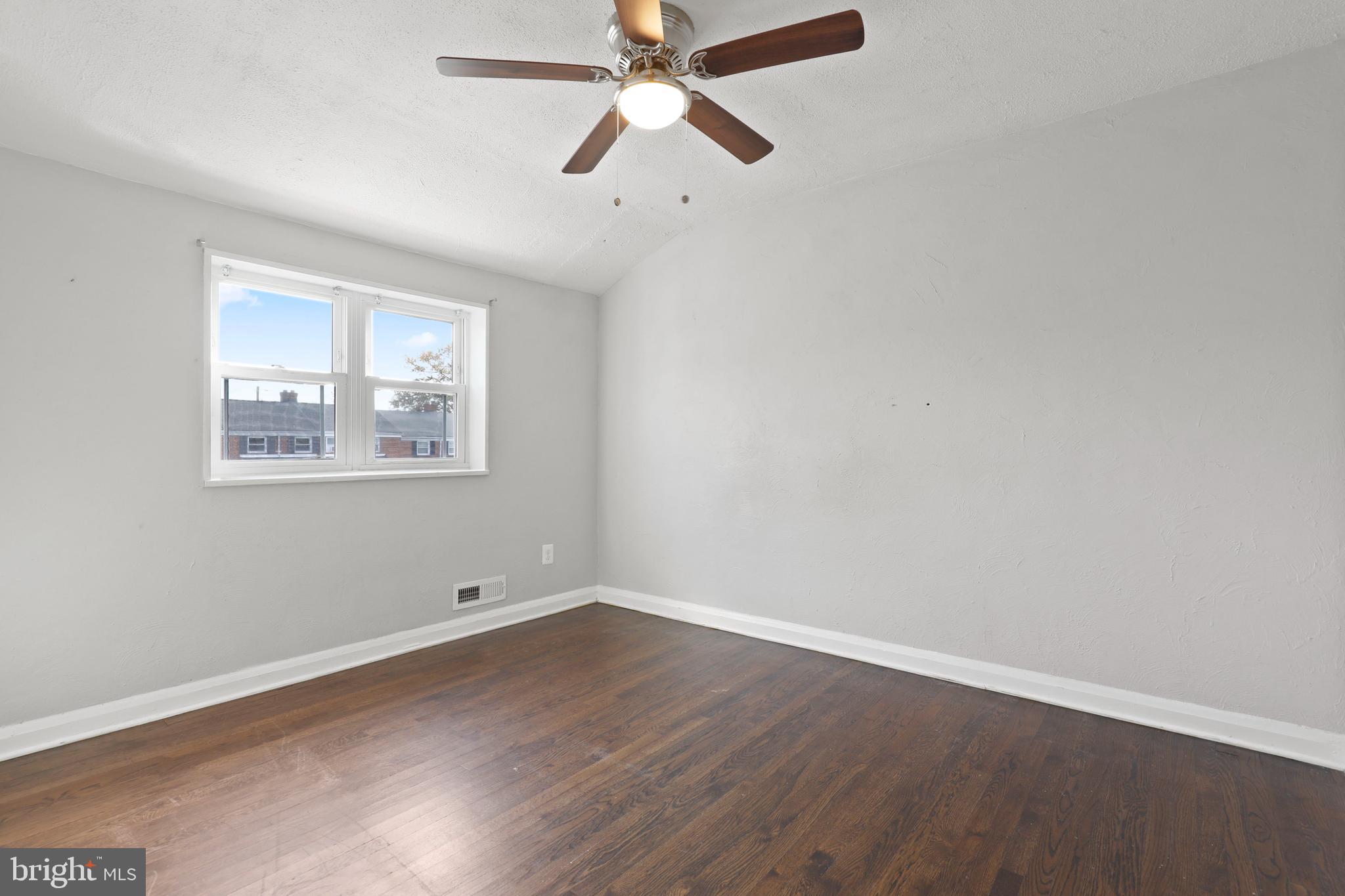 8008 Charlesmont Road Baltimore, MD 21222 - Photo 23 of 37