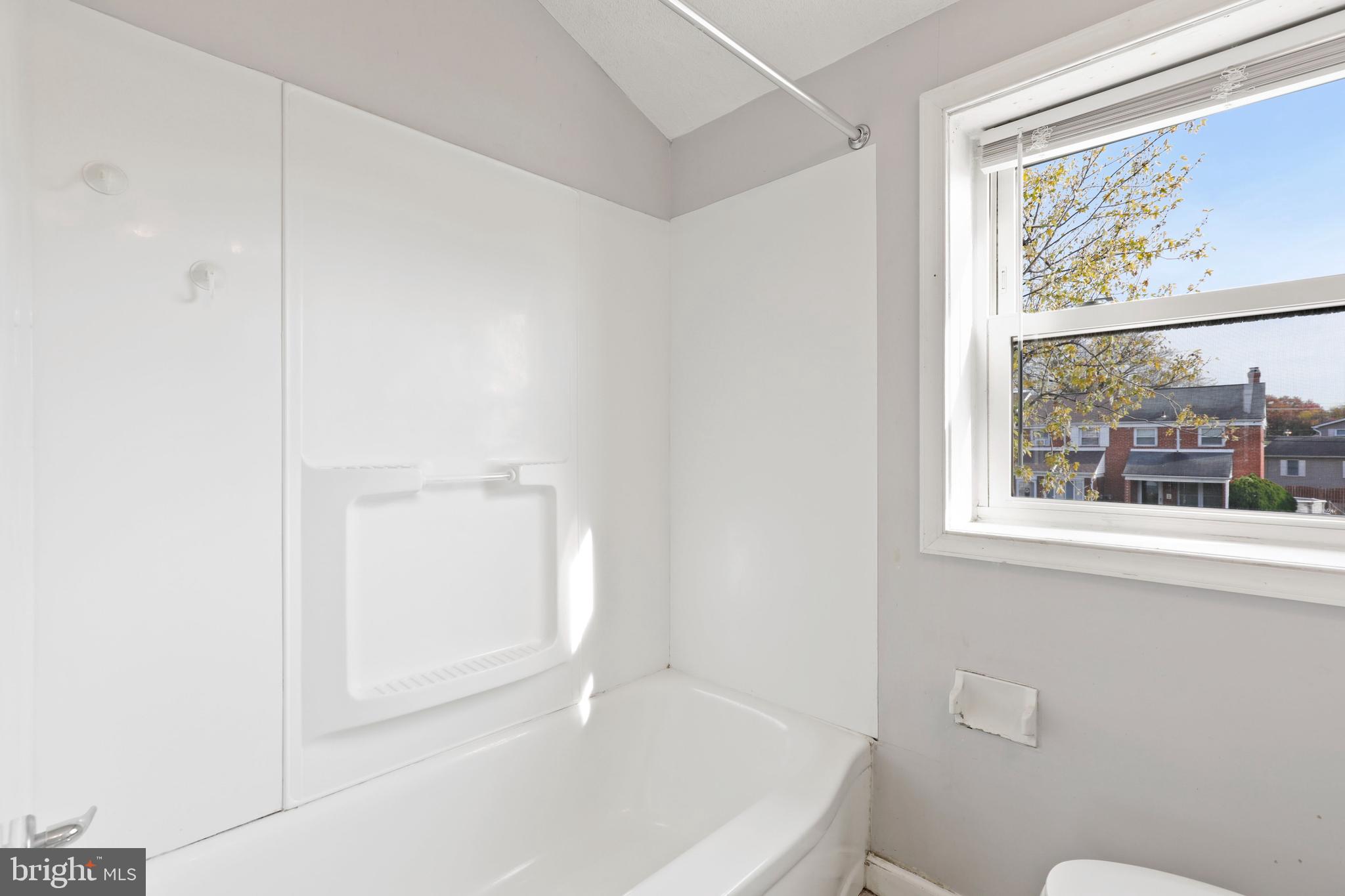 8008 Charlesmont Road Baltimore, MD 21222 - Photo 27 of 37