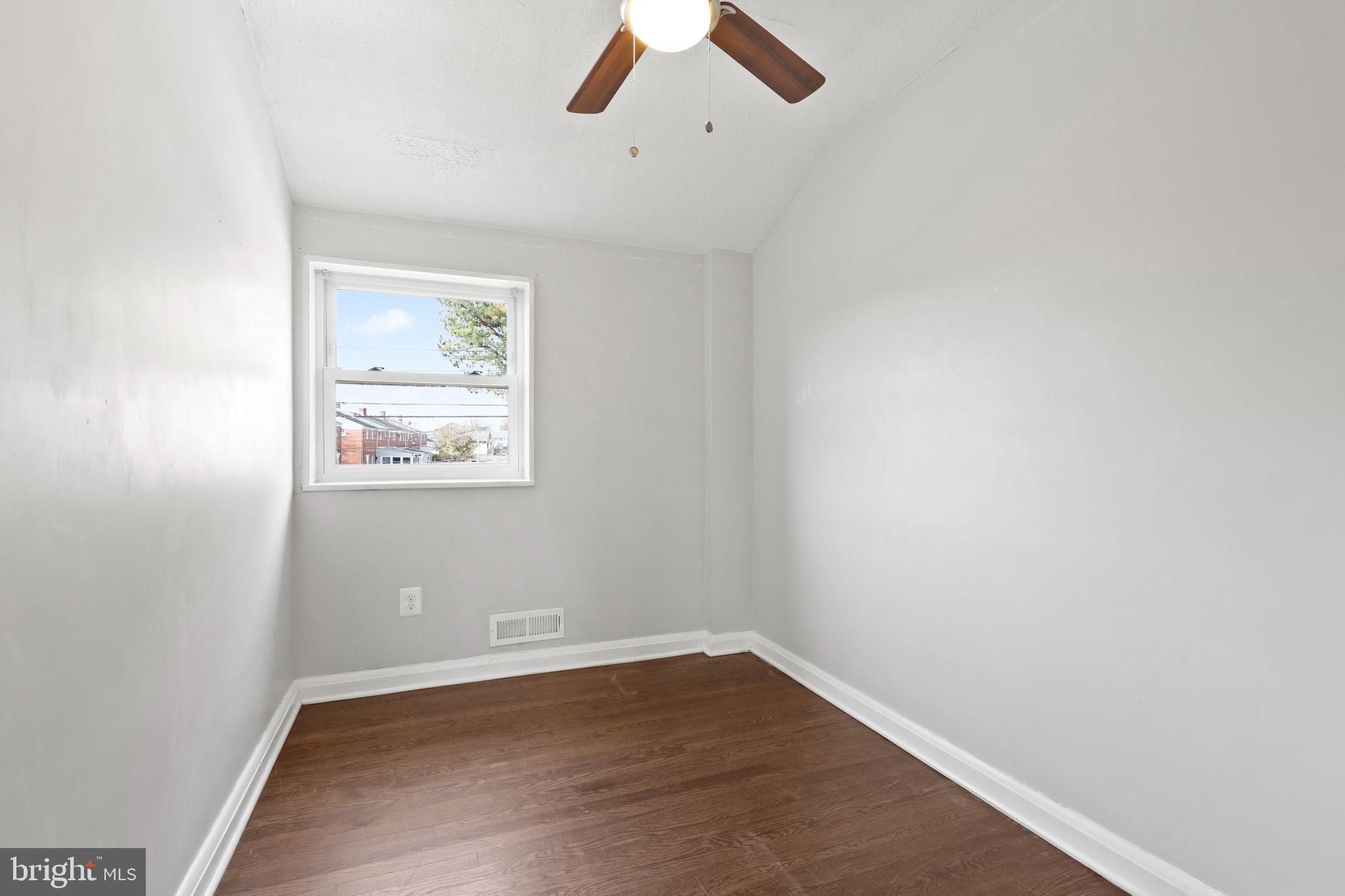 8008 Charlesmont Road Baltimore, MD 21222 - Photo 31 of 37