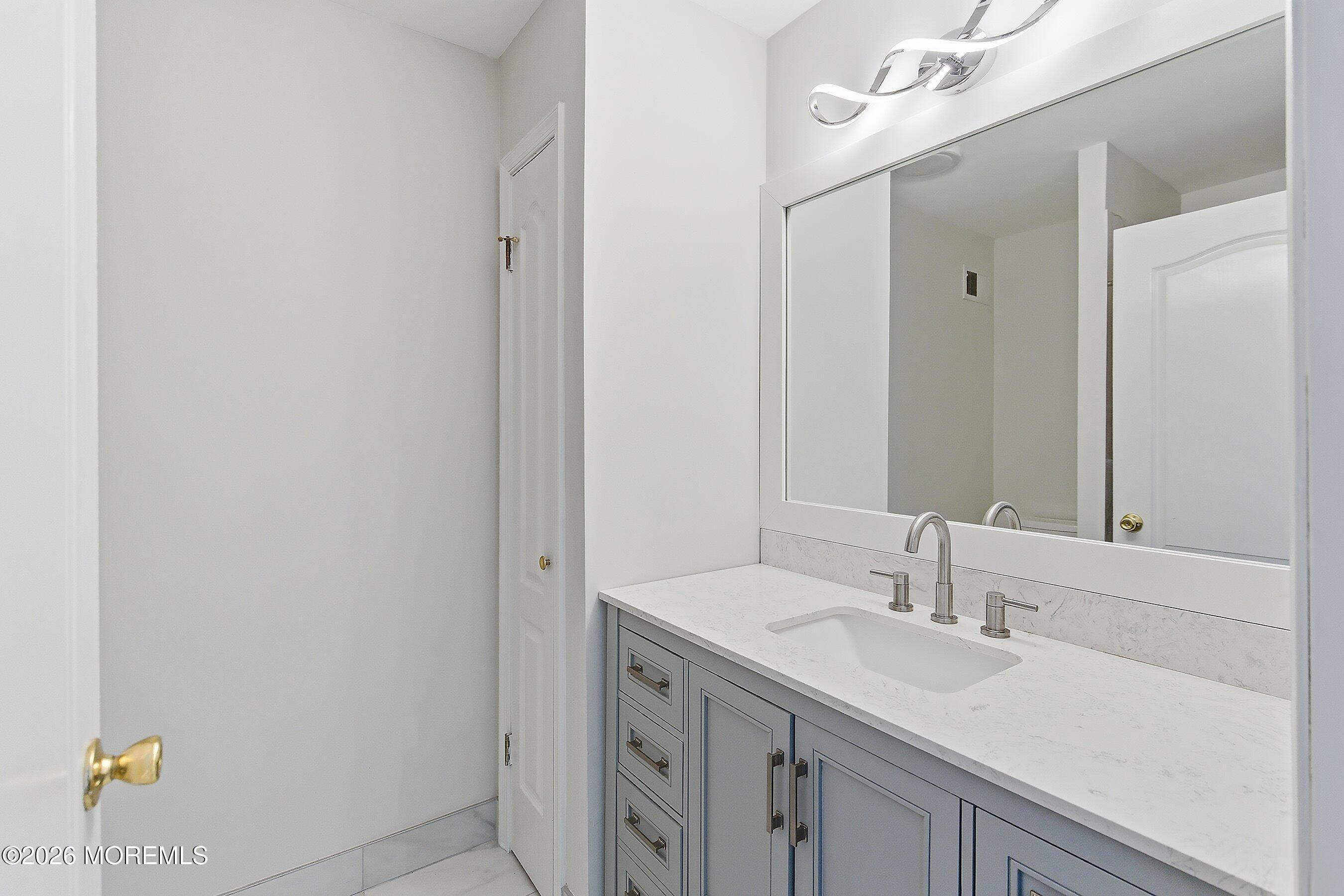 49 Lucia Court Matawan, NJ 07747 - Photo 14 of 25 22-Bath 1A