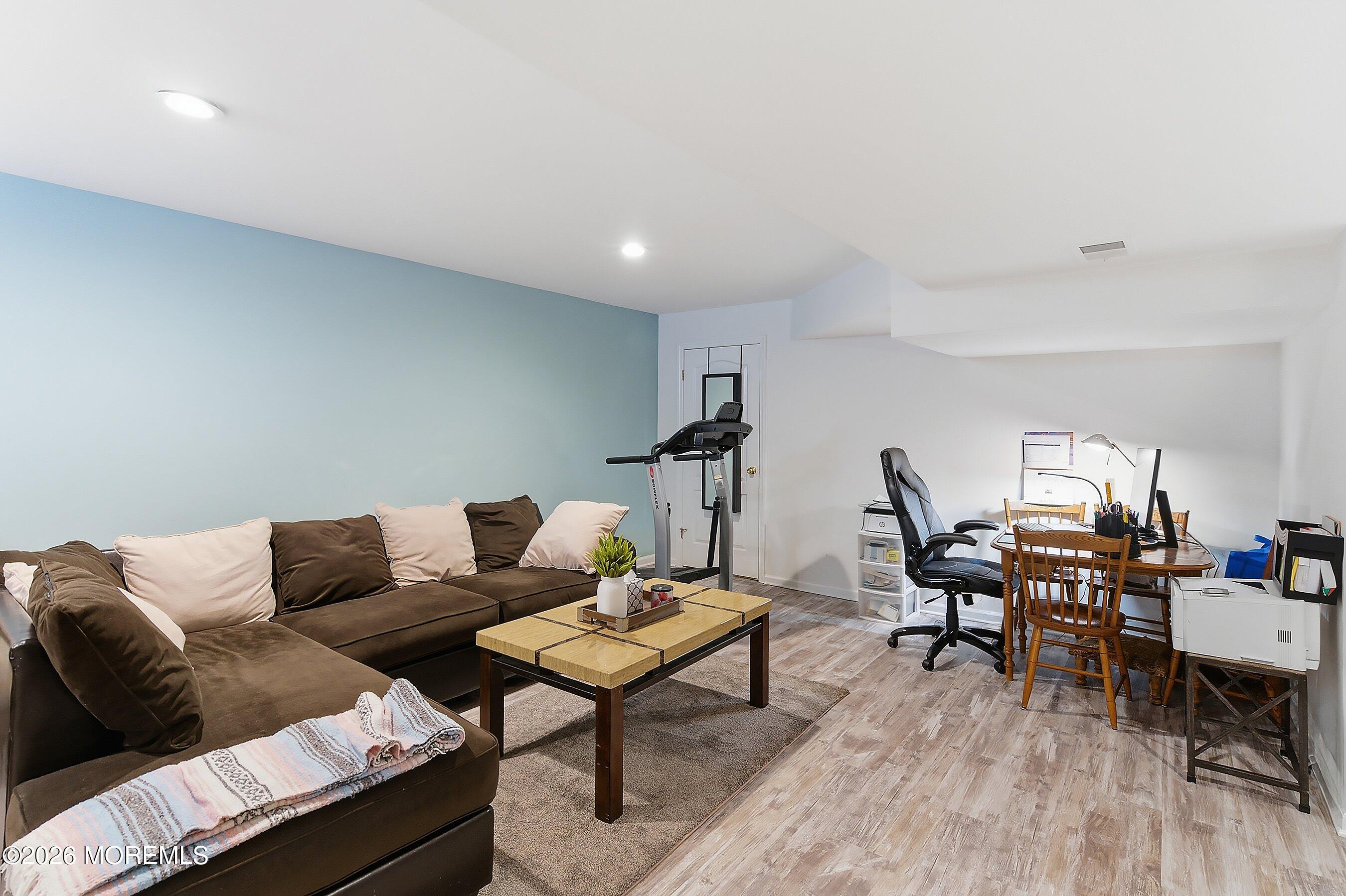 49 Lucia Court Matawan, NJ 07747 - Photo 22 of 25 06-Family 1A