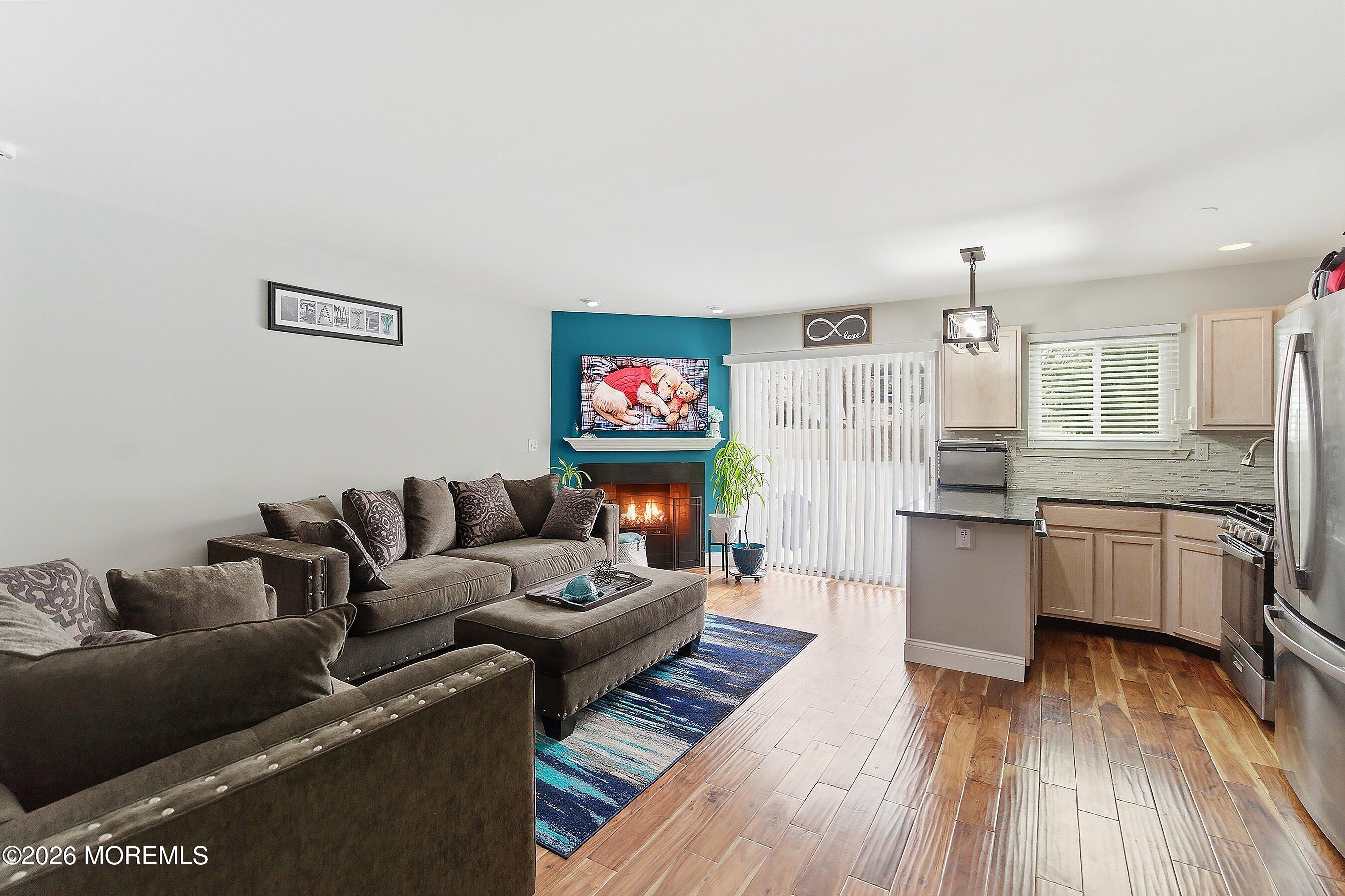 49 Lucia Court Matawan, NJ 07747 - Photo 4 of 25 10-Living and Kitchen