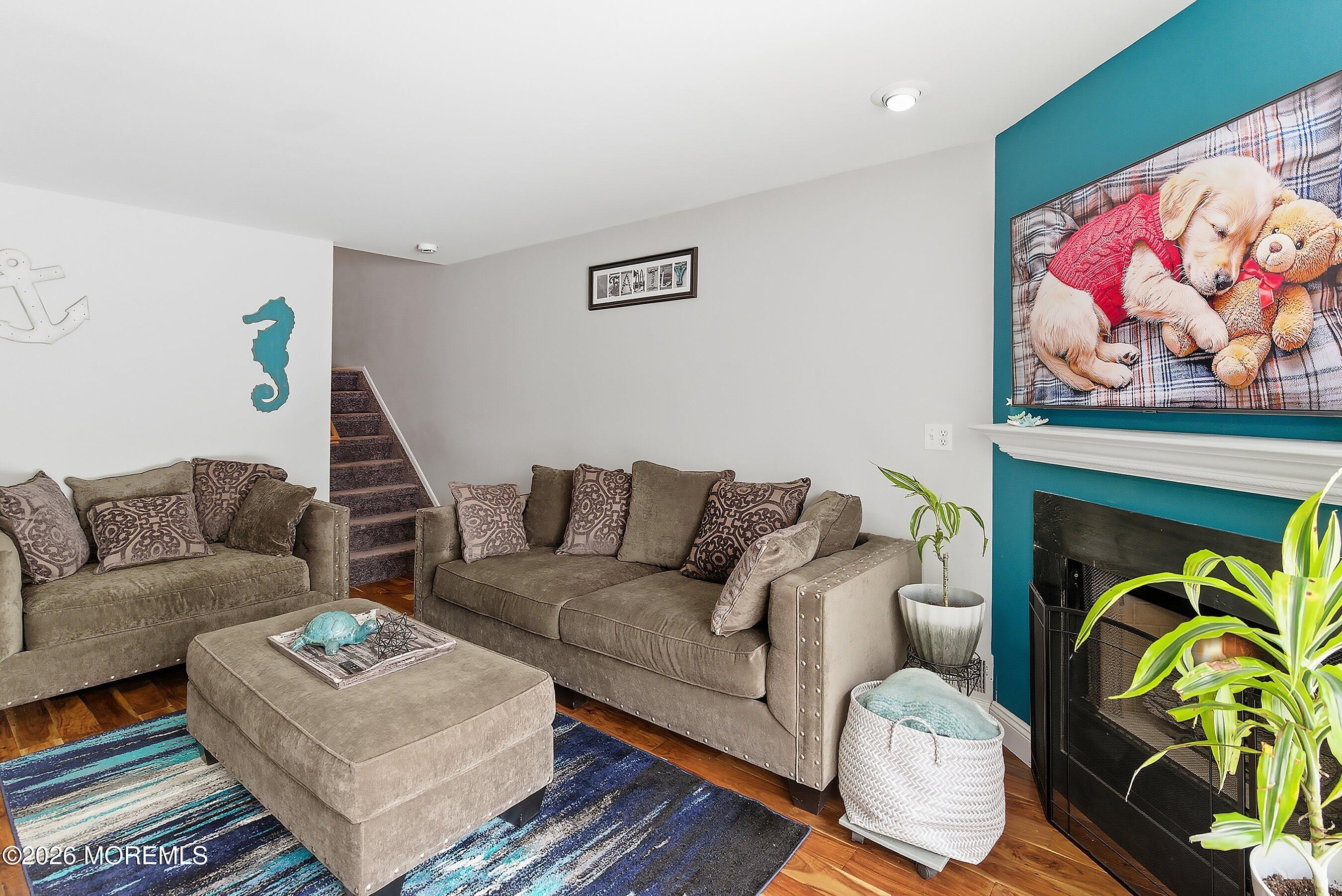 49 Lucia Court Matawan, NJ 07747 - Photo 7 of 25 12-Living 1B