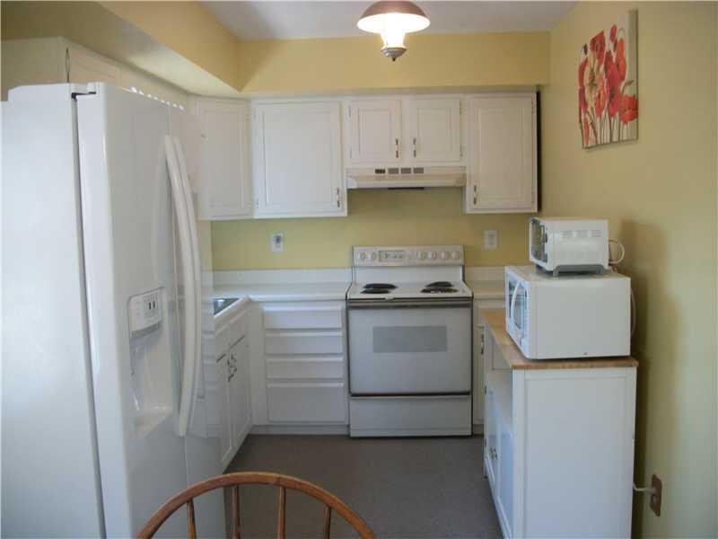 200 Fosters Point Road West Bath, ME 04530 - Photo 5 of 20 Kitchen.