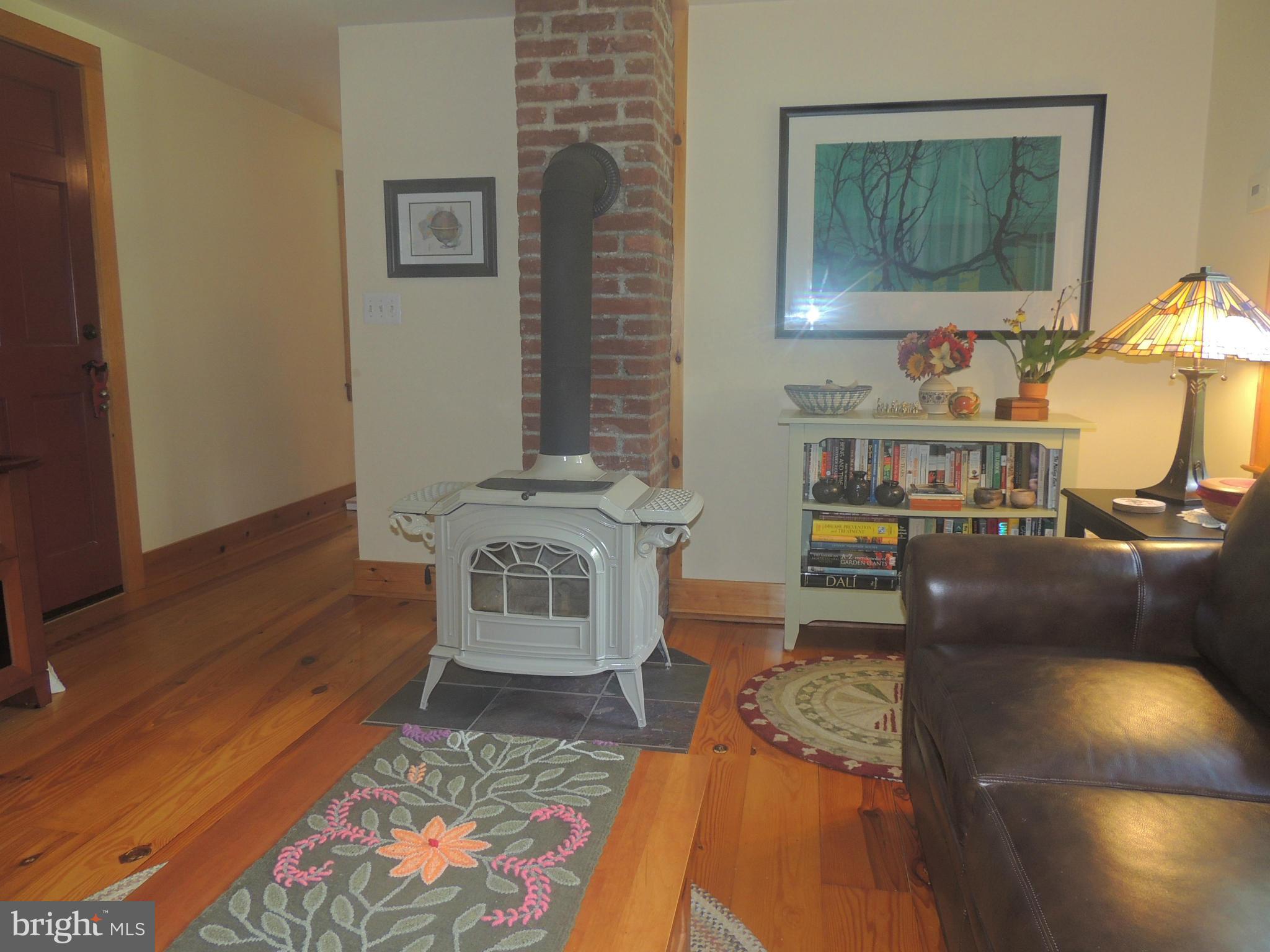 1316 Watervale Road Fallston, MD 21047 - Photo 6 of 30 a living room with furniture