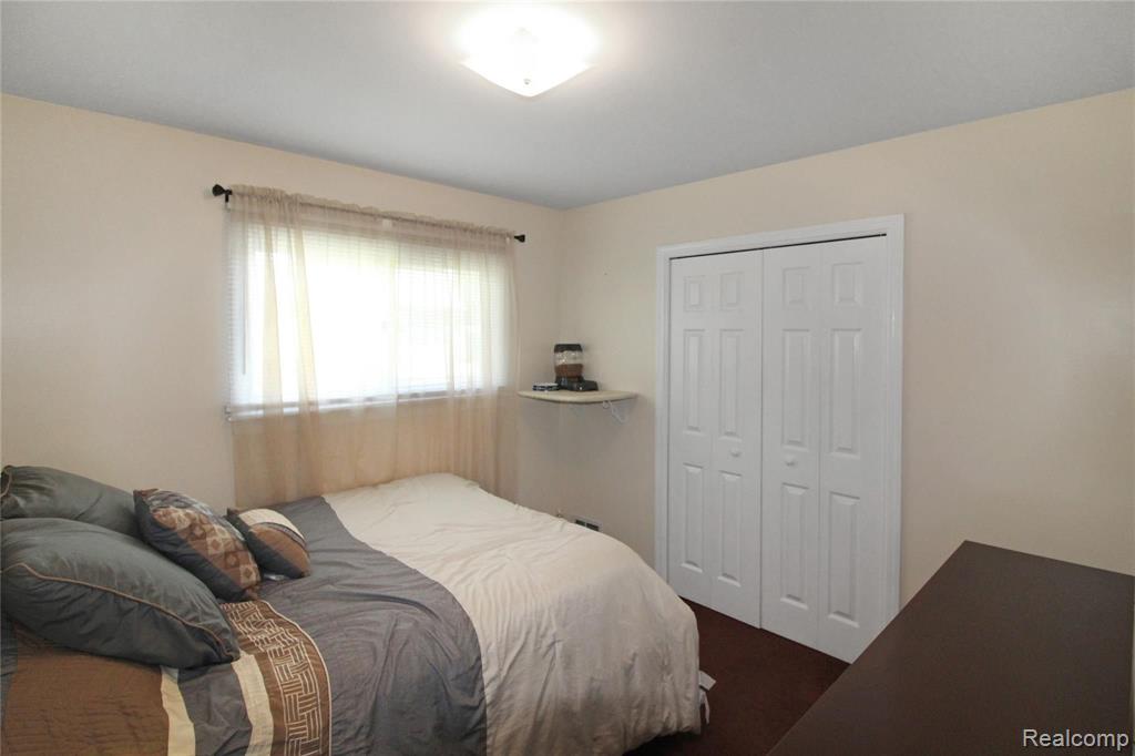 4045 Hannan Road Wayne, MI 48184 - Photo 10 of 22