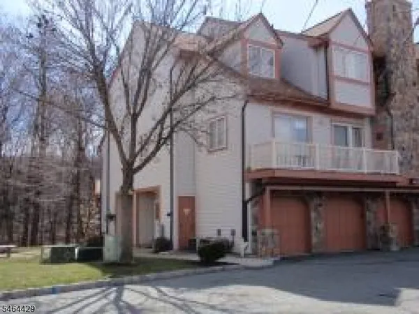 $400,000 | 161 Woods Edge Drive, Unit 161, Succasunna, NJ 07876