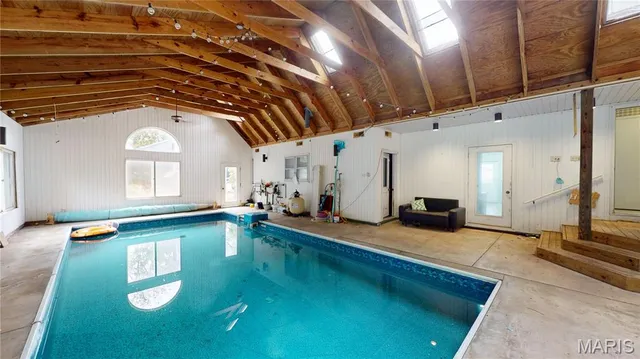 $195,000 | 957 Highway 140, Greenville, IL 62246