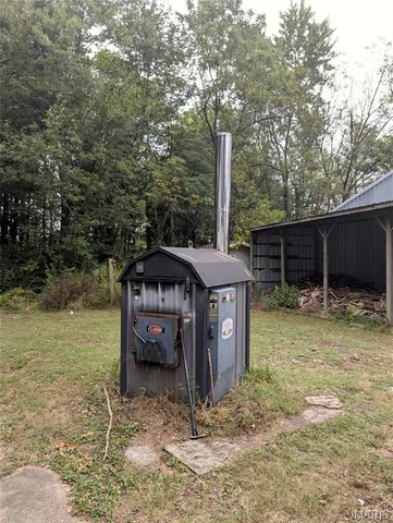 $195,000 | 957 Highway 140, Greenville, IL 62246