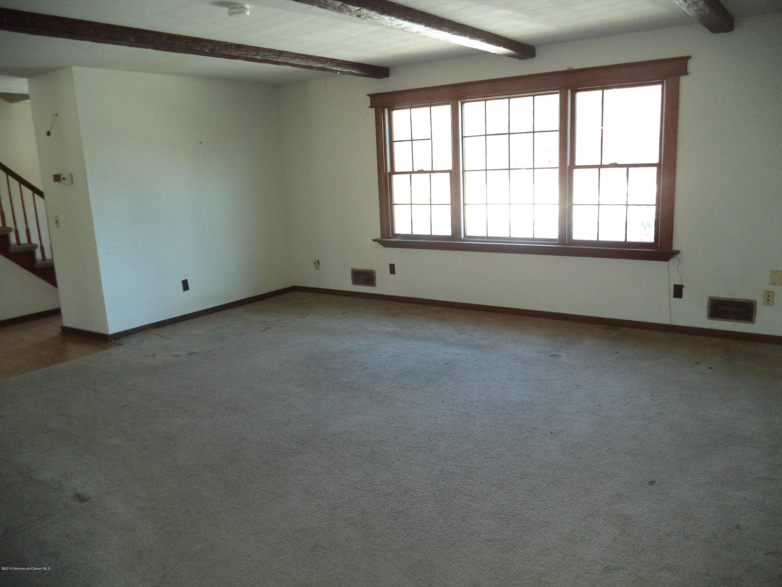 1613 Martin Road Neptune, NJ 07753 - Photo 2 of 20 014