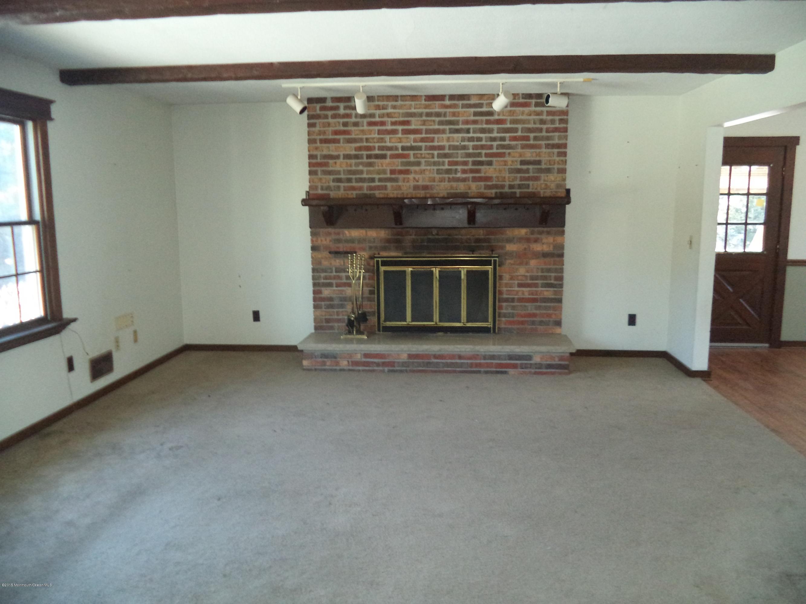 1613 Martin Road Neptune, NJ 07753 - Photo 3 of 20 015
