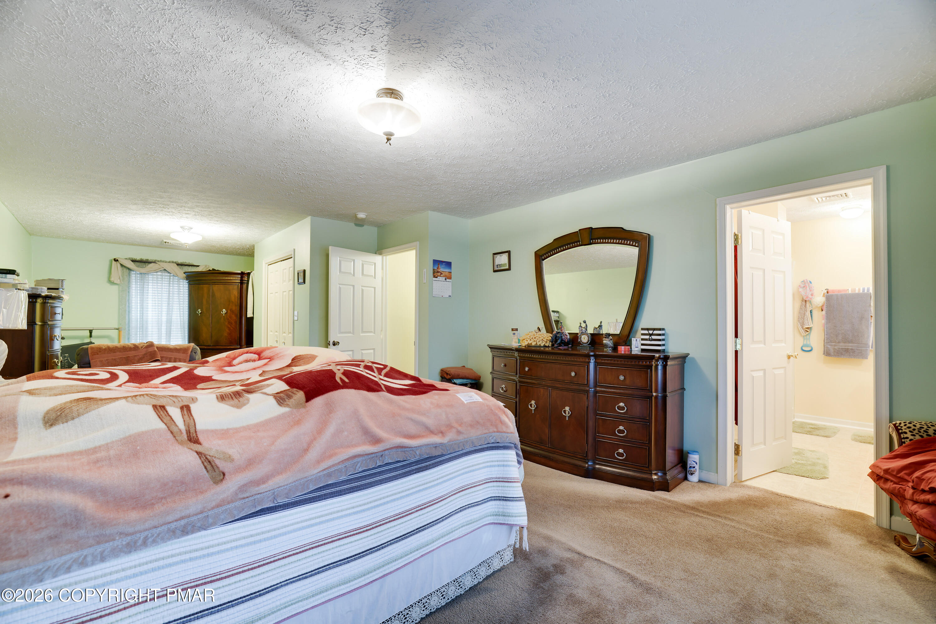 2137 Freedom Way Pocono Summit, PA 18346 - Photo 13 of 71 19-RBP53920