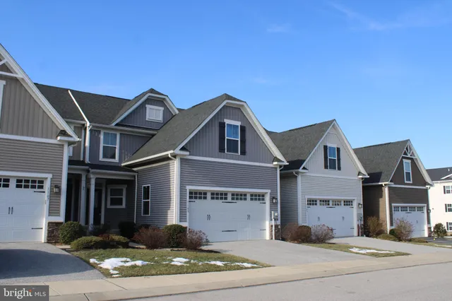 $2,500 | 1105 Greenleigh Drive, York, PA 17403