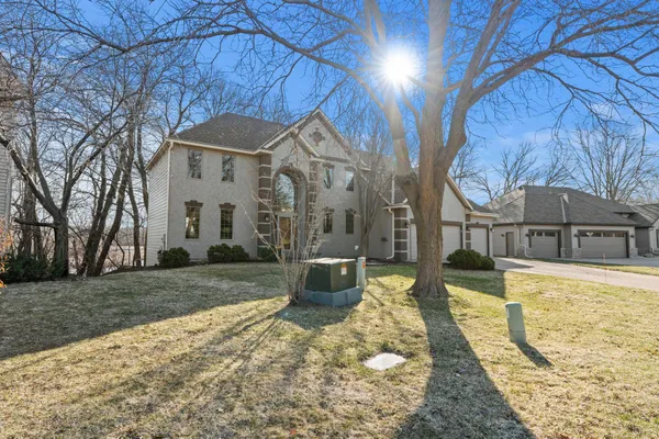 $679,900 | 14751 62nd Avenue North, Maple Grove, MN 55311