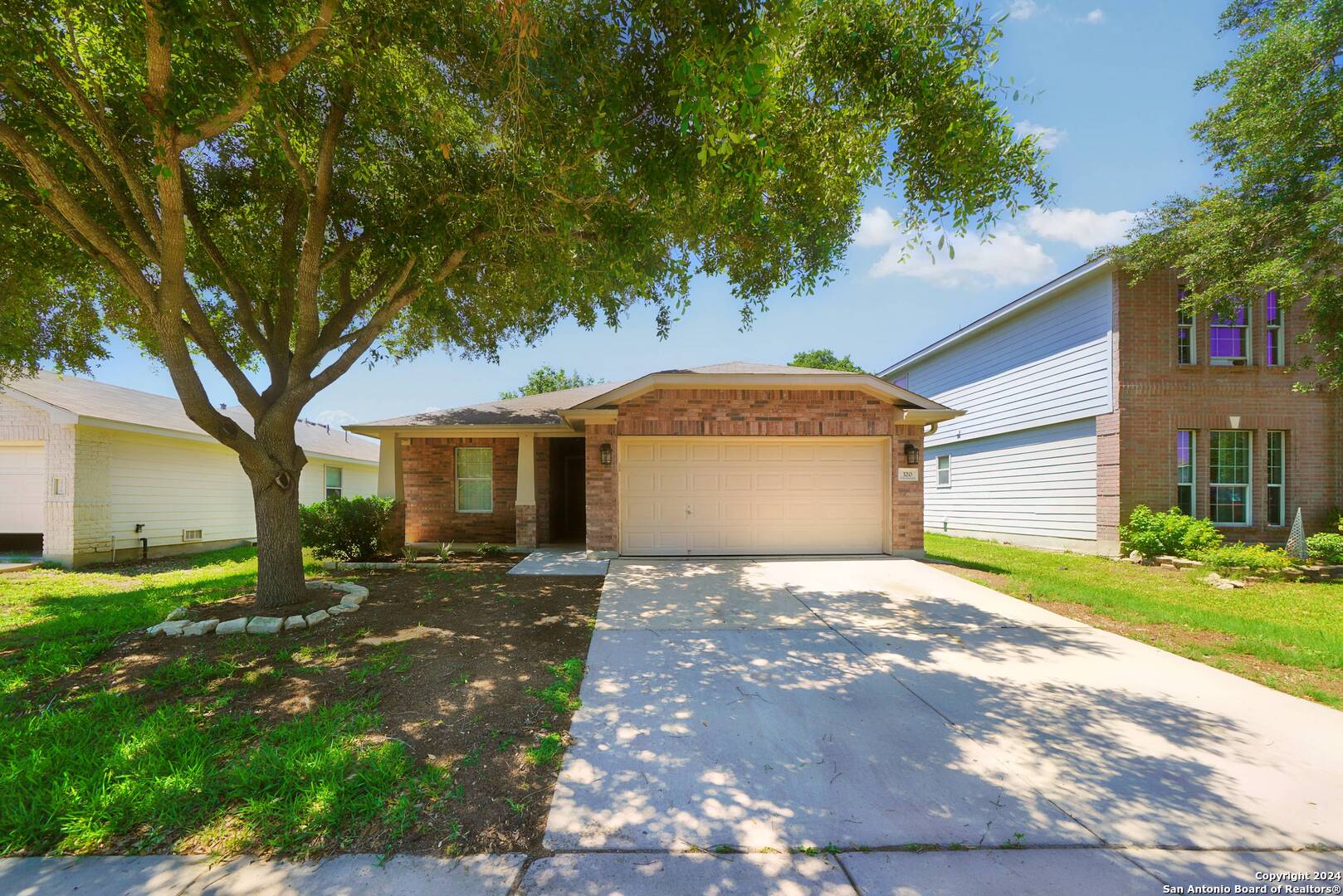 320 Longhorn Way Cibolo, TX 78108 - Photo 2 of 36