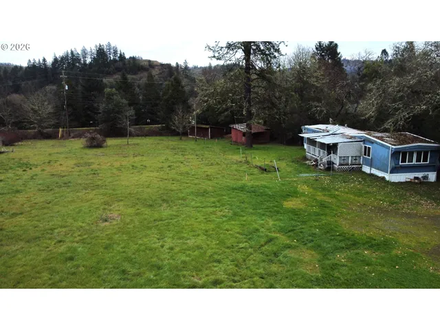 $90,000 | 1015 Northeast Lillian Street, Myrtle Creek, OR 97457