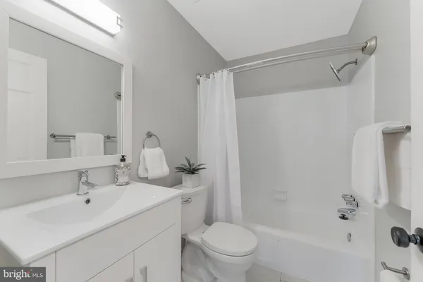 $1,090,000 | 6749 Towne Lane Road, McLean, VA 22101