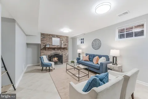 $1,090,000 | 6749 Towne Lane Road, McLean, VA 22101